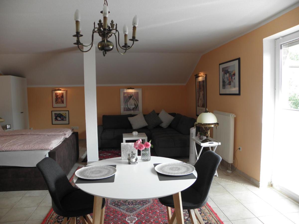 Am Waldrand Apartment *